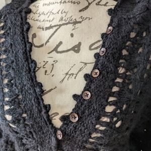 Free People L 3/4 sleeve button up hooded  sweater soft and cozy !